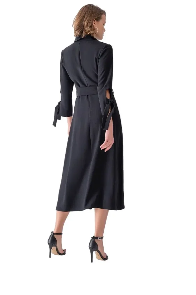 MOTRATi Emily black button-up dress – classic black button-up dress with structured design, ideal for professional office wear or elegant evening events