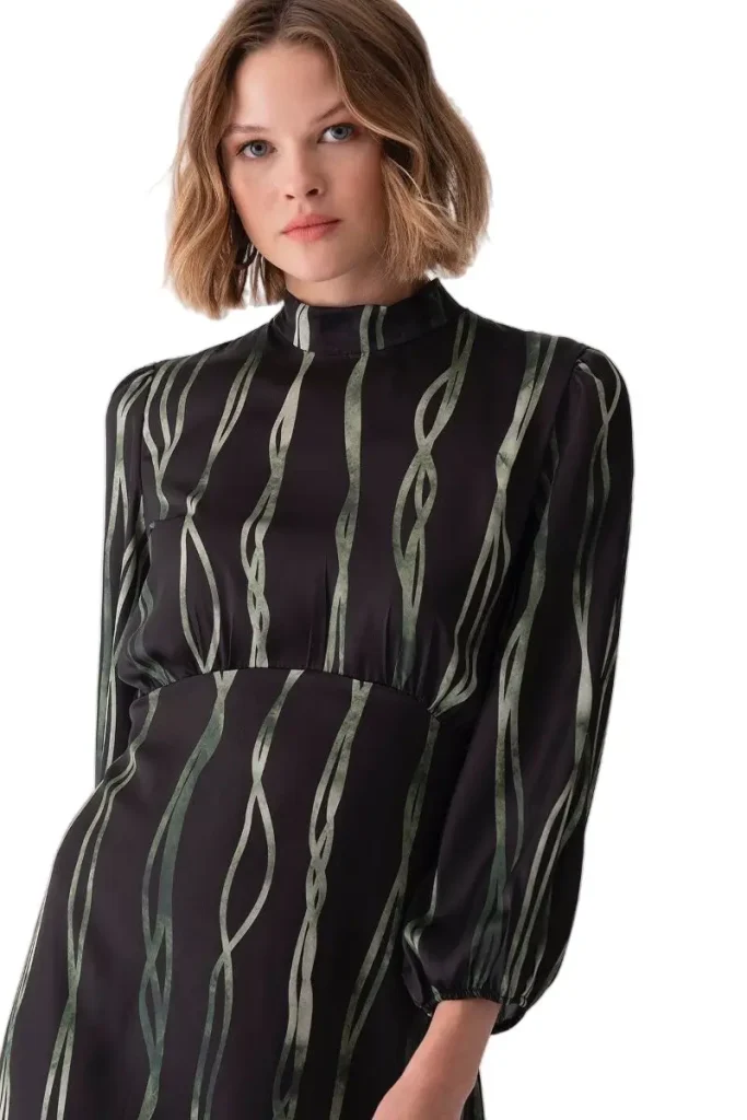 MOTRATi Federica long dress – sophisticated round-neck long dress with flattering fit, ideal for formal occasions, evening wear, and elegant events