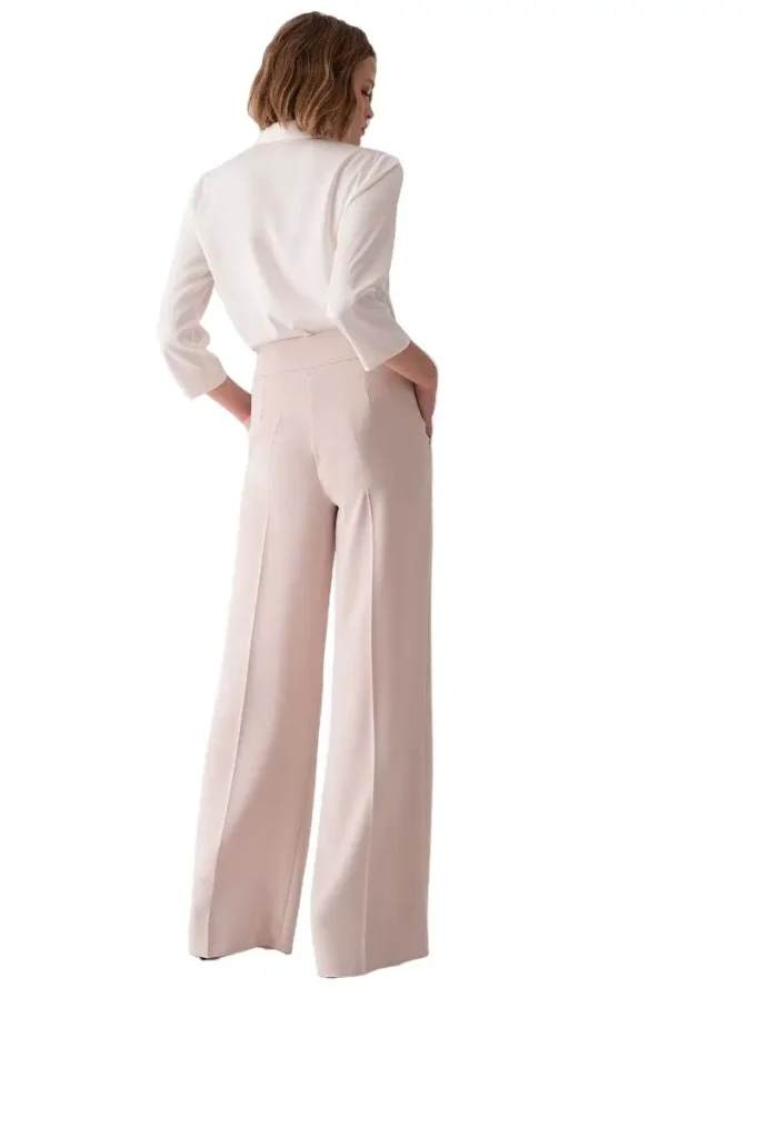 MOTRATi Mia wide-leg pants – versatile, high-waisted wide-leg trousers, designed for both casual and formal wear with a contemporary, sophisticated style