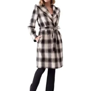 Bergamo oversized plaid coat with wrap hoodie – cozy and stylish coat, perfect for casual outings or chilly days, featuring a trendy plaid pattern and comfortable oversized fit with a wrap hoodie