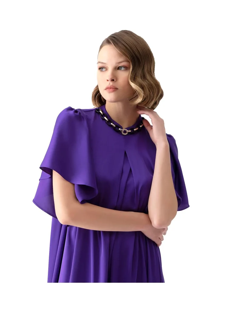 Bianca purple maxi dress with slit – sophisticated and elegant dress, ideal for evening events, cocktail parties, or weddings, offering a flattering fit and stylish slit detail