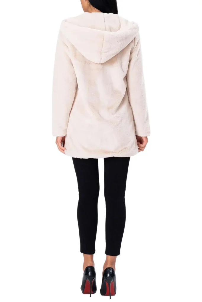 Luana white fur oversized coat with hoodie – cozy and stylish coat, perfect for cold weather, casual outings, or winter events, featuring a plush fur design and trendy oversized hoodie for ultimate comfort