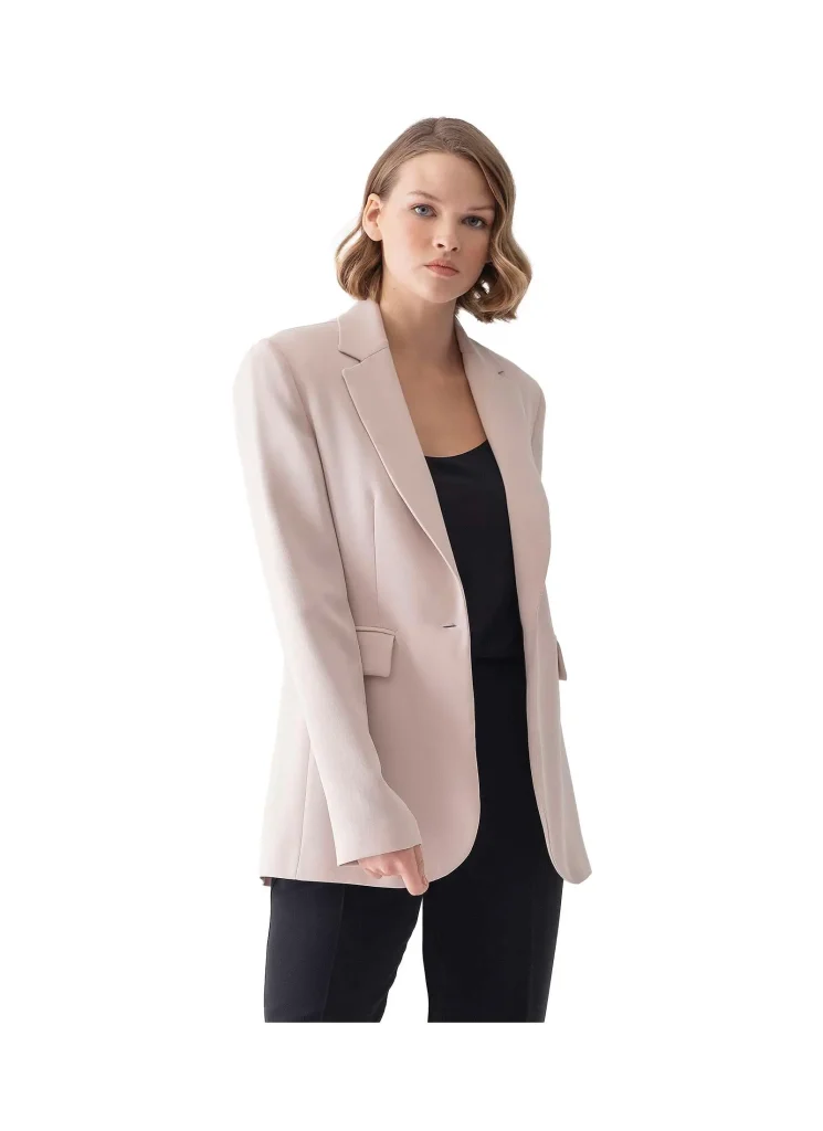 Sofia one-button women's jacket in sand color – sophisticated corporate wear, perfect for office or business events, featuring a sleek one-button design and elegant sand hue