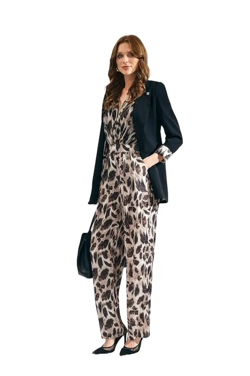 Cate-oversized-jacket-black-leopard-print-lining