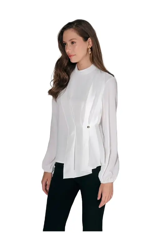 Tina-pleated-detailed-white-long-sleves-blouse.-