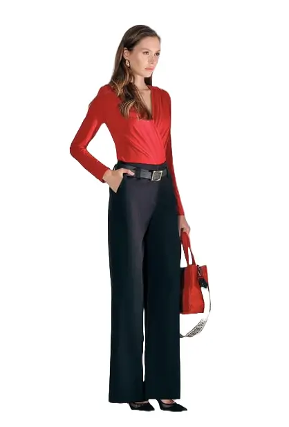 Wide-leg-black-pants-with-belt-with-pockets