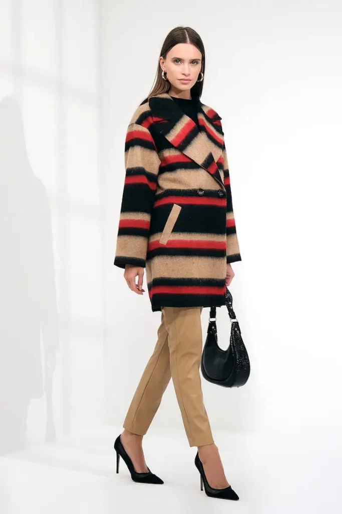 Striped lightweight short camel and red and black coat, combining stylish patterns with a breathable design for a versatile outerwear piece.