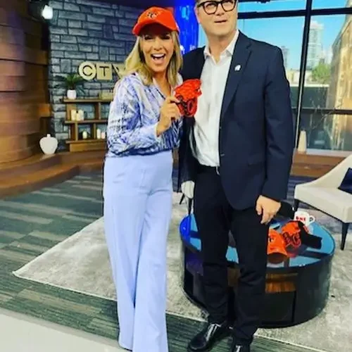 Keri Adams wearing MOTRATi Keri Adams CTV Morning News Anchor - Vancouver TV personality featured on MOTRATi fashion blog