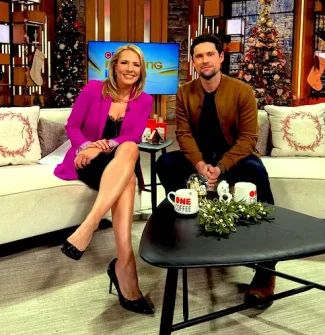 Keri Adams wearing MOTRATi Keri Adams Ctv News Anchor Wearing Motrati Single Button Jacket - Vancouver TV personality featured on MOTRATi fashion blog